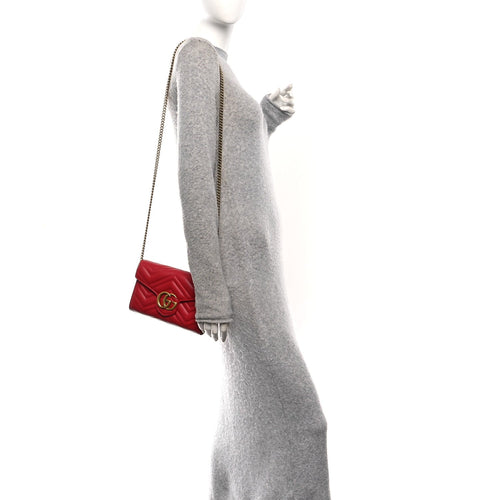 Calfskin Matelasse GG Marmont Chain Wallet Hibiscus Red