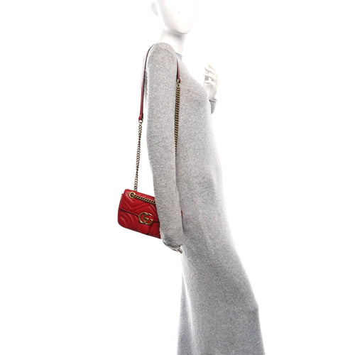 Calfskin Matelasse Mini GG Marmont Shoulder Bag Hibiscus Red
