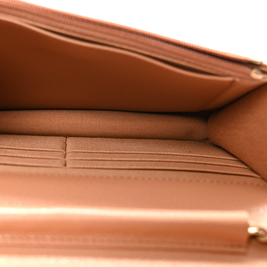 Caviar Quilted CC Turnlock Wallet On Chain WOC Brown