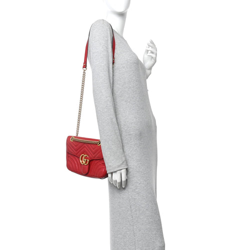 Calfskin Matelasse Small GG Marmont Shoulder Bag Hibiscus Red